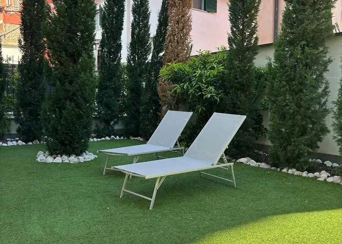 Con Parcheggio Privato In Proprieta E Giardino Esclusivo *