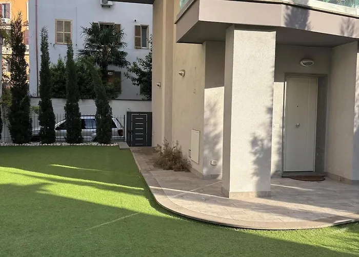Appartement Con Parcheggio Privato In Proprieta E Giardino Esclusivo Rome