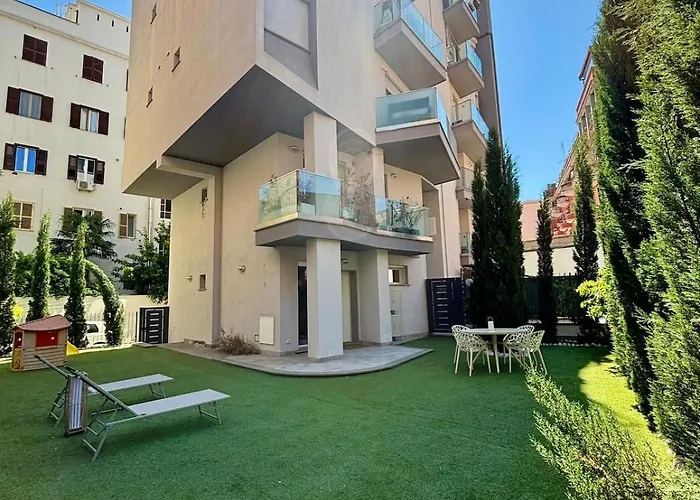 Appartement Con Parcheggio Privato In Proprieta E Giardino Esclusivo Rome